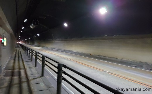 尾坂トンネルの内部