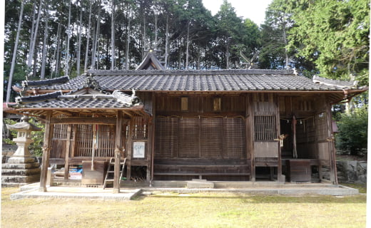 山王松尾神社の拝殿